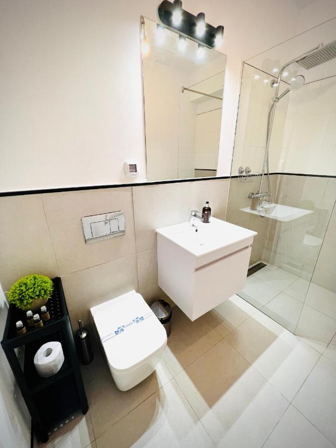 Exquisite - Two Bedroom Apartment 布加勒斯特 外观 照片